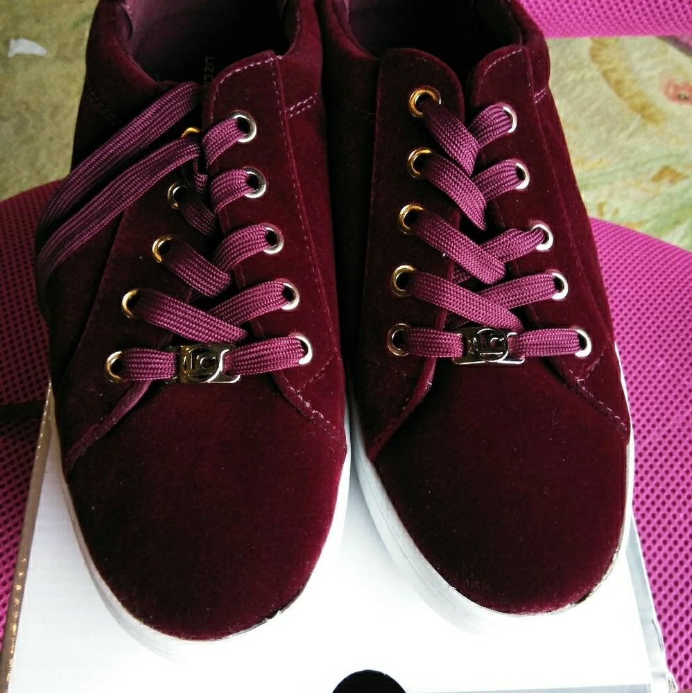 Liz Claiborne shoes